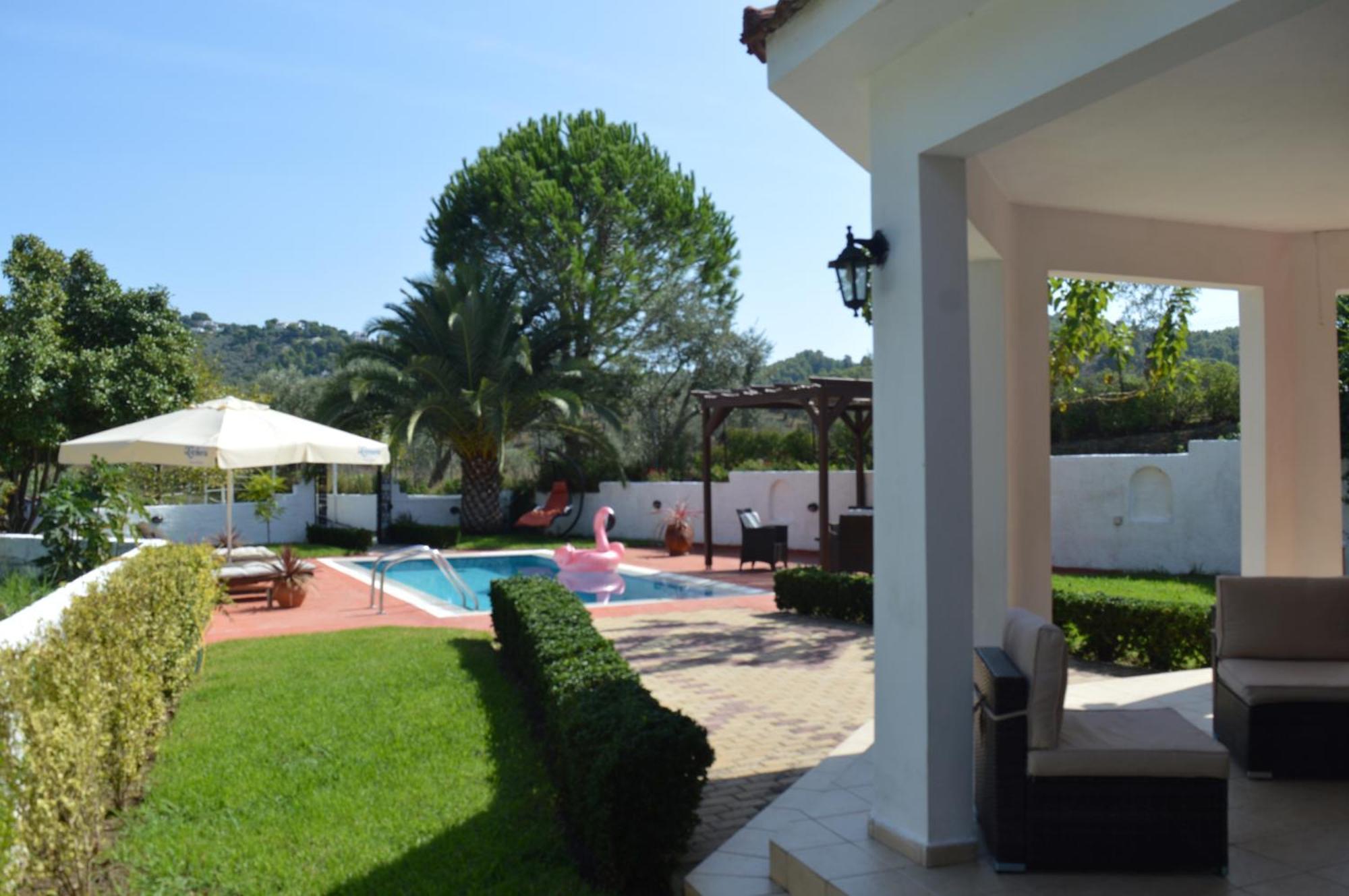 Villa Platanias Agia Paraskevi  Luaran gambar