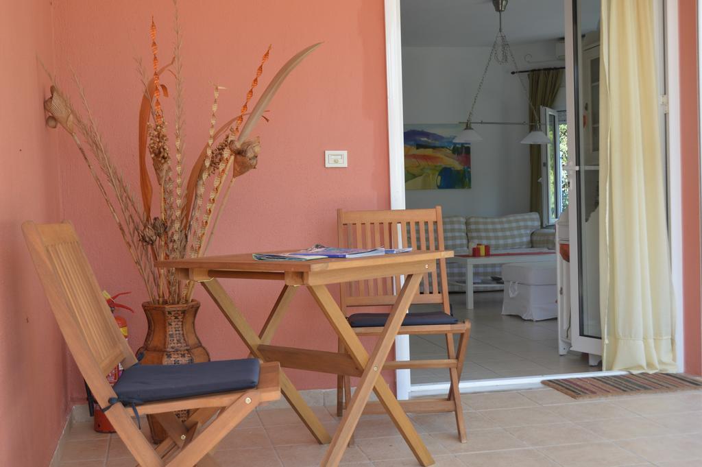 Villa Platanias Agia Paraskevi  Luaran gambar